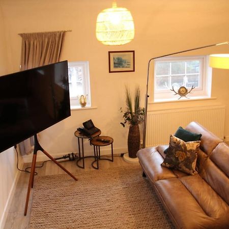 House 1905 - Self Catering Serviced Apartment Tidworth Ngoại thất bức ảnh
