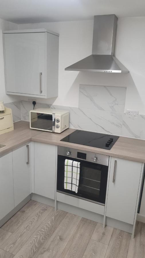 House 1905 - Self Catering Serviced Apartment Tidworth Ngoại thất bức ảnh