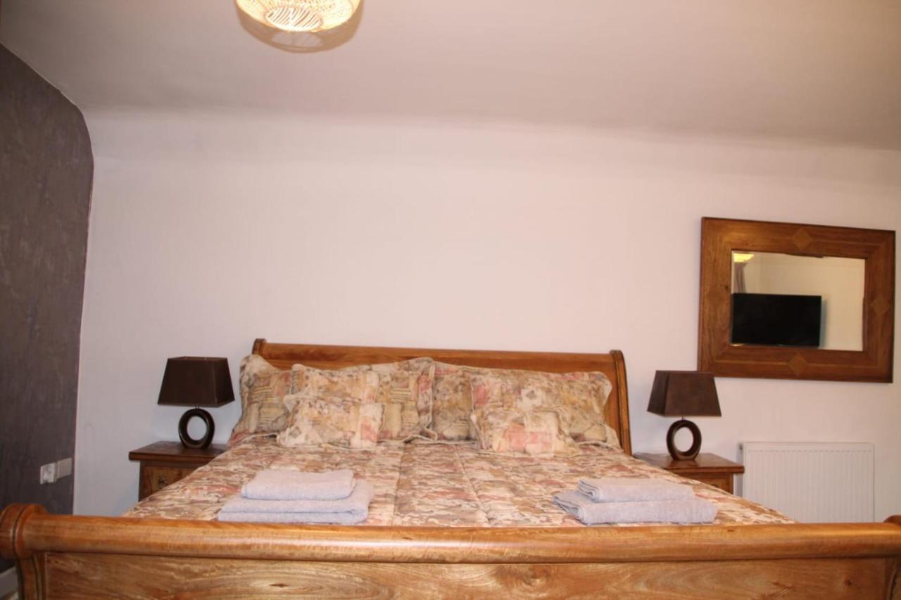 House 1905 - Self Catering Serviced Apartment Tidworth Ngoại thất bức ảnh