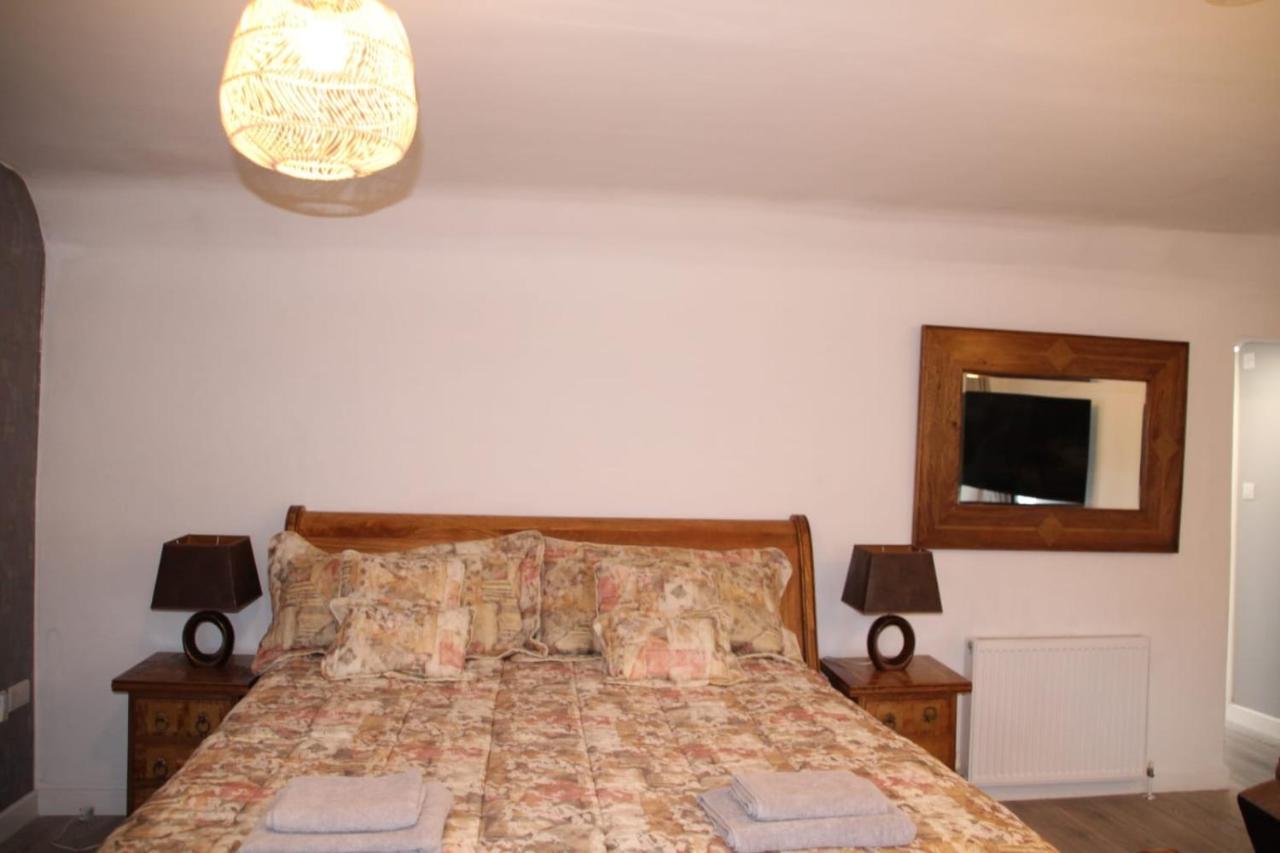 House 1905 - Self Catering Serviced Apartment Tidworth Ngoại thất bức ảnh