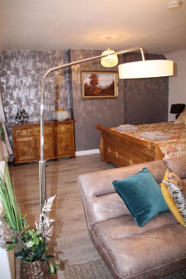 House 1905 - Self Catering Serviced Apartment Tidworth Ngoại thất bức ảnh
